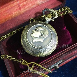 Atatürk Kabartma Kapaklı Ahşap Kutulu Vintage Köstekli Cep Saati